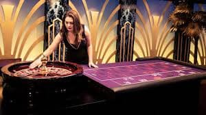 Mobile view of Queen of Bounty Slots content with bed 177 navigation clarity